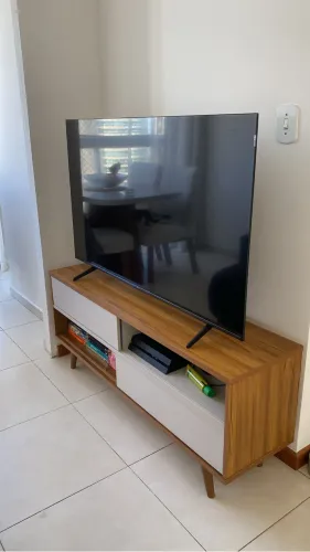 TV TCL 55? 4K QLED + rack Simonetti, ambos novos. Kit completo por R$ 2.500.