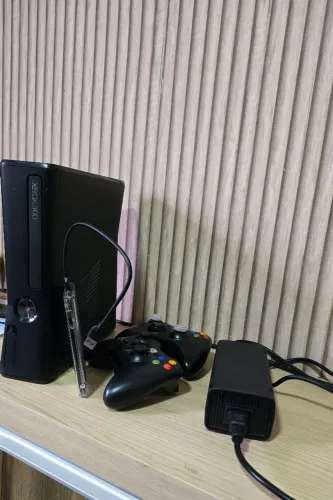 Vendo xbox 360 slim desbloqueado