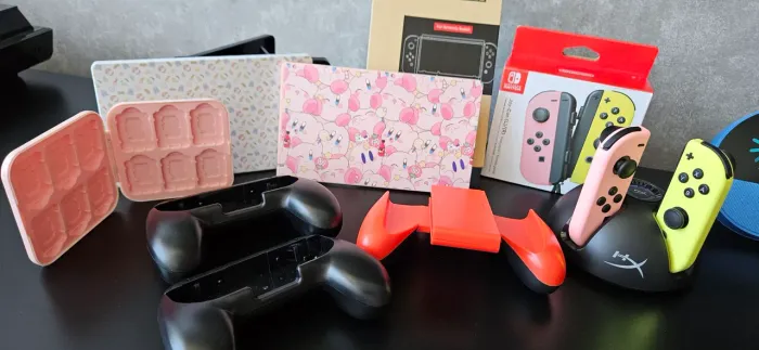 Kit Completo para Nintendo Switch: Joy-Cons Originais, Maleta, Base HyperX, Cases e Capas