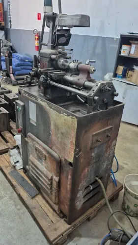 Torno Industrial Revólver