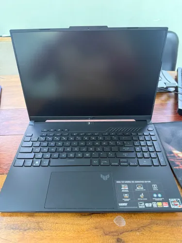 Notebook Gamer ASUS TUF Gaming A16 - Ryzen 7 7735HS + RX 7700S 8GB - 16GB RAM - 512GB SSD
