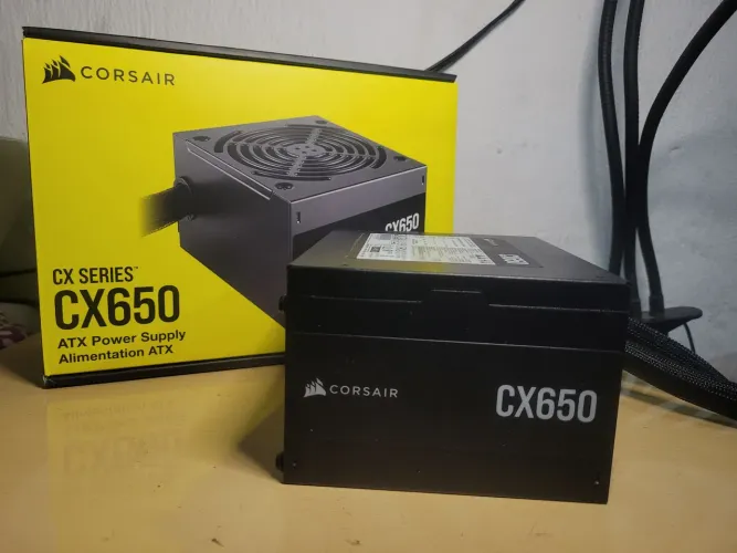 Fonte Corsair CX650 - 3 meses de uso