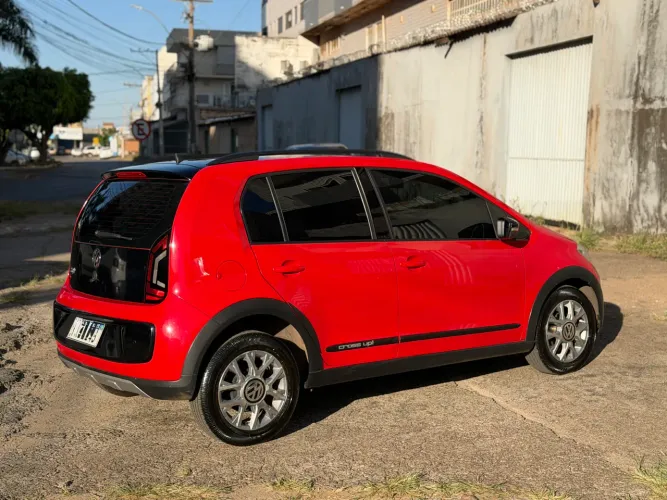 Volkswagen Up! Cross 1.0 T. Flex 12V 5P 2015