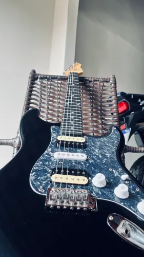Vendo Guitarra Giannini ou troco por violão + volta