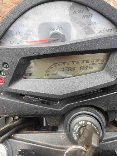 Kawasaki ER-6n - R$ 20.000