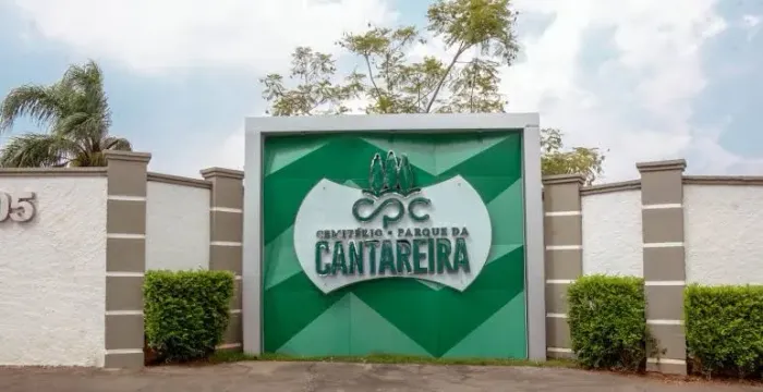 Jazigo cemitério parque da cantareira