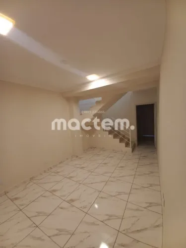 Sobrado em condomínio com 2 Quartos