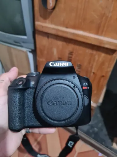 Câmera EOS REBEL T7