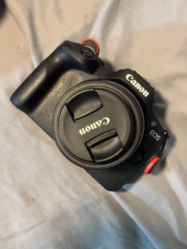 Canon R100