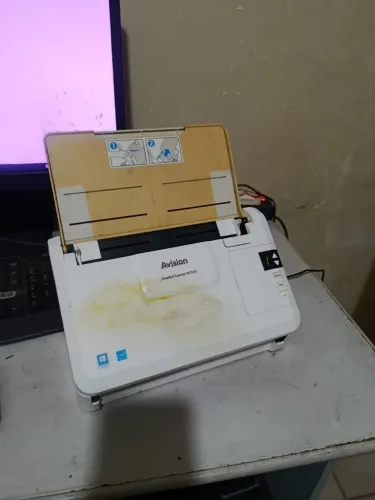 Scanner avision av 332u