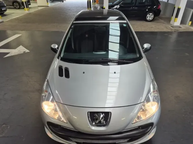 Peugeot 207 Quiksilver 1.4 Flex 8V 5P 2011