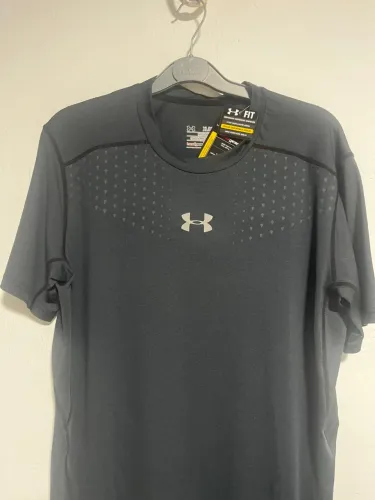 Camisa Original Under Armour Tamanho G (nova com etiqueta)