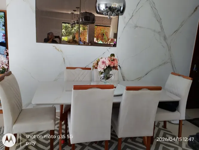 Venda de mesa de jantar 6 lugares