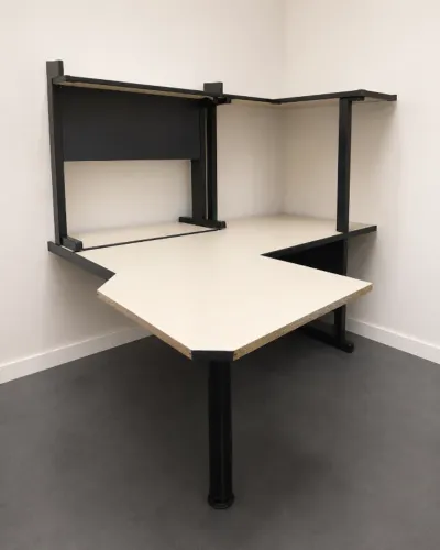 TAMPO DE CANTO - MESA PARA ESCRITÓRIO