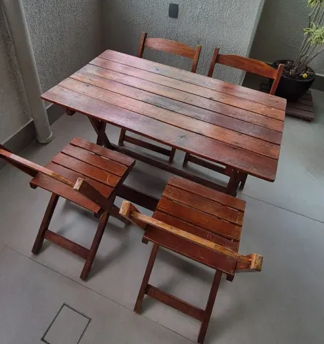 Mesa dobrável 100% eucalipto