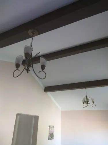 2 Lindos Lustres Pendentes Clássico em Alumínio - Estilo Colonial de Fero 