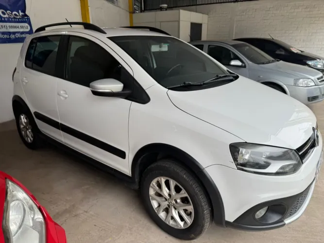 Volkswagen Crossfox 1.6 MI Total Flex 8V 5P 2014