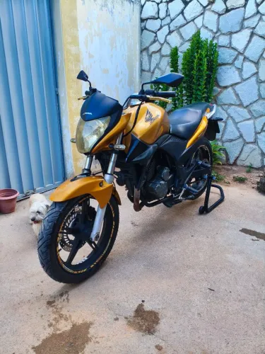 CB 300R 2010, moto em perfeito estado. Pegar e andar!