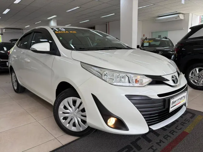 Toyota Yaris XL Sedan 1.5 Flex 16V 4P Mec. 2019