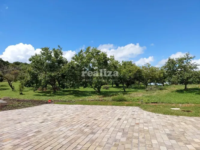 TERRENO EM GRAMADO