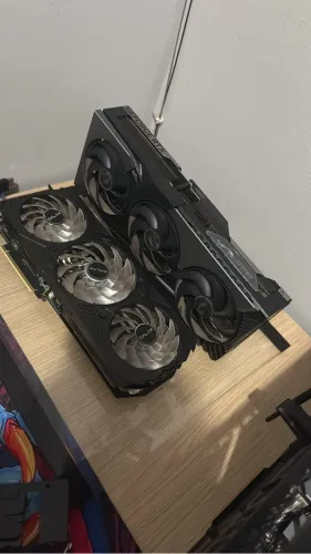 RTX 4070 ti super GALAX 16GB com RGb