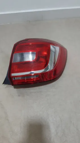Lanterna traseira lado direito Renault Sandero - original