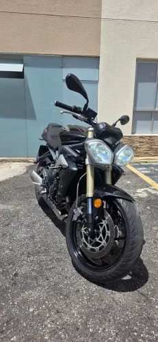 Triumph Street Triple 675 - Impecável - Excelente Estado