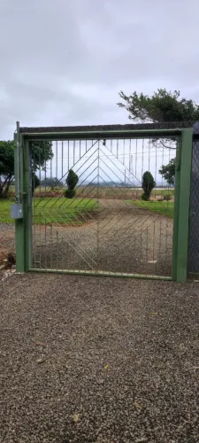 Portão de ferro com motor