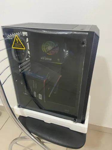 Gabinete Gamer + 4 coolers fans