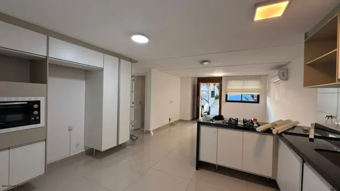 Casa em Condomínio para Locação em Cotia, Parque Rincão, 3 dormitórios, 3 suítes, 4 banhei