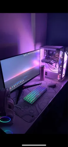 PC GAMER ACOMPANHA PERIFÉRICOS