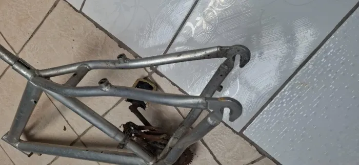 Quadro de bicicleta em alumínio
