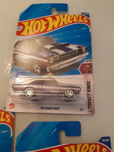Lote Hot Wheels temativos ,colecionaveis