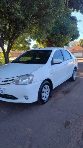 Toyota Etios XS Sedan 1.5 Flex 16V 4P Mec. 2015