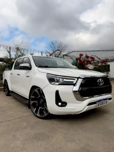 Toyota Hilux CD SR 4X4 2.8 TDI Diesel Aut. 2022