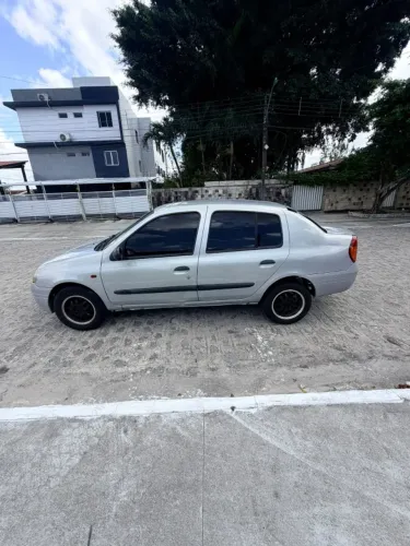 Renault Clio Sed.rl/auth.1.0/1.0 Hi-power 16V 4P 2003