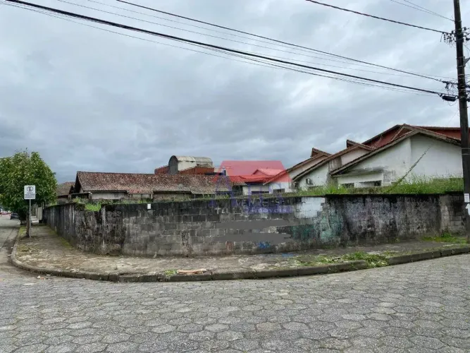 2 terrenos à venda, 612 m² por R$ 750.000,00.