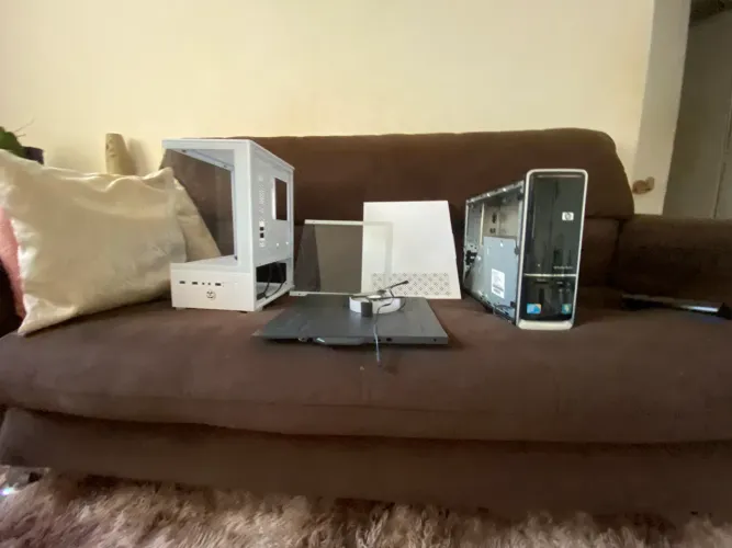 Kit dois gabinetes com tampas ,um da TGT,e outro do hp mais antigo