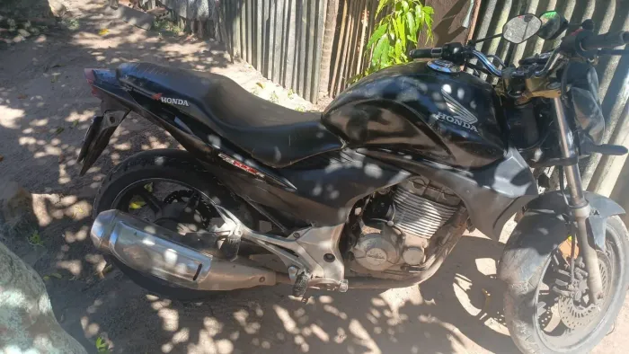 CB300 no precinho