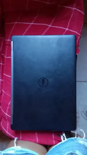 Vendo notebook da dell em ótimas condições funcionando perfeitamente 