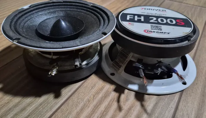?Par Alto-falantes 7Driver Taramps FH 200S 100W RMS