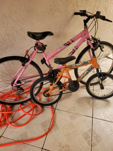 Bicicleta feminina com marcha