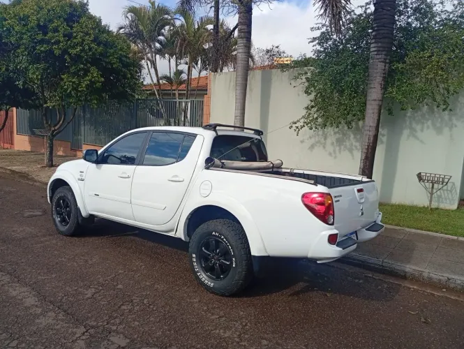 Mitsubishi L200 T.outdoor 3.2 CD TB Int. Dies. Aut. 2017