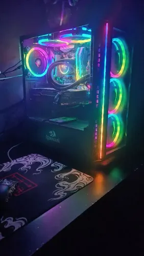 PC GAMER RYZEN 7 + 16GB RAM + RX 6650 XT 