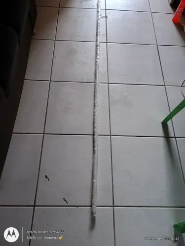 VARAL EM FERRO PARA CORTINA. 1,80M (SÓ O VARAL)