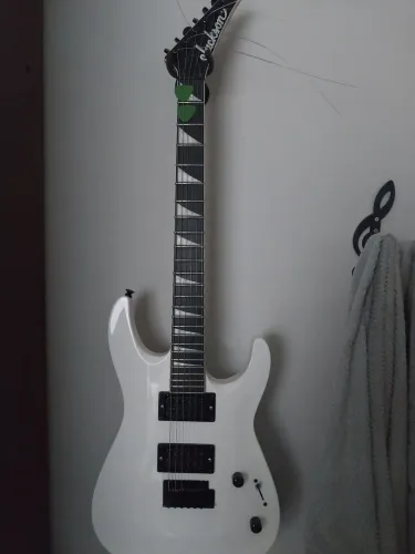 Guitarra Jackson js22 com captadores napalm malagoli