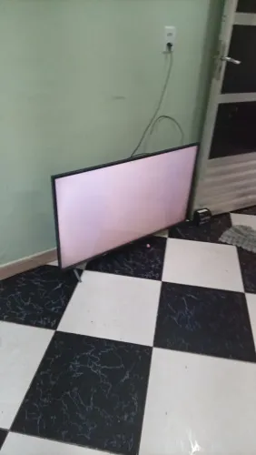 Vendo está tv com defeito
