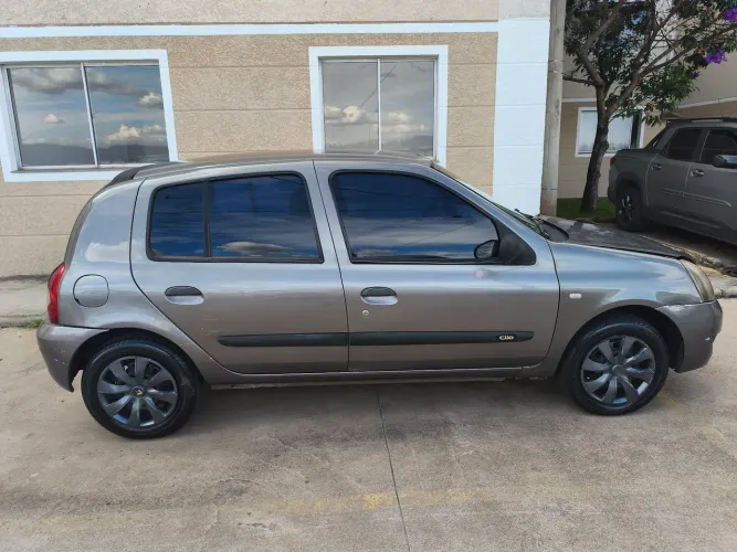 Renault Clio Authentique Hi-flex 1.0 16V 5P 2007
