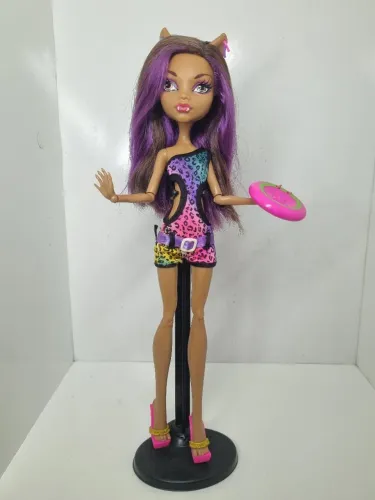 Clawdeen GLOOM BEACH - Monster High boneca/doll
