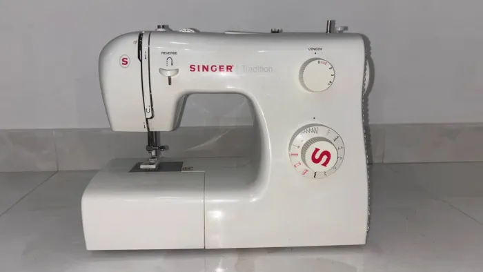 maquina de costura singer tradition 2250
